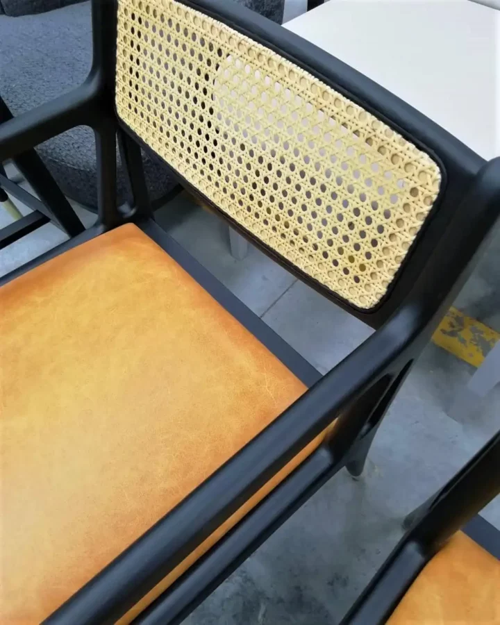 Kursi Cafe Kayu Model Terbaru 4 Kursi Cafe Kayu Model Terbaru - Gambar 4