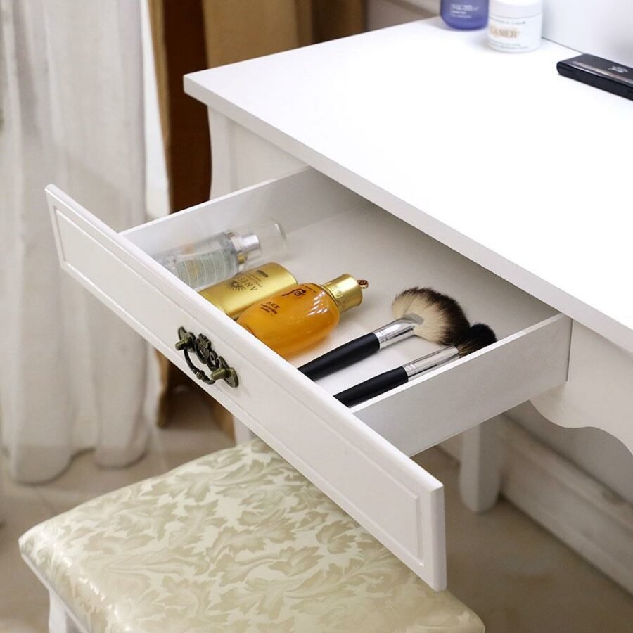 Tolet Minimalis Putih Ktaxon Make Up 3 Tolet Minimalis Putih Ktaxon Make Up - Gambar 3